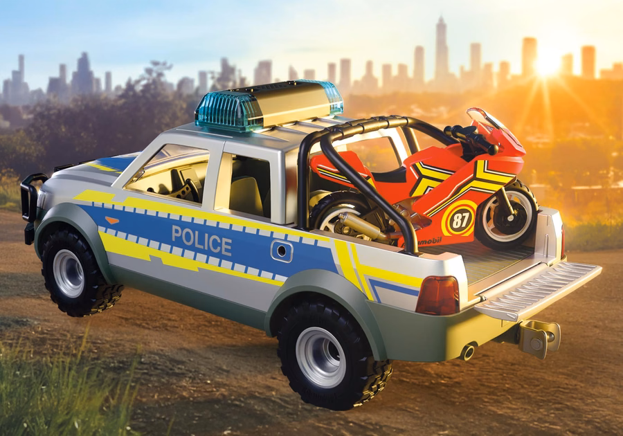 Verfolgungsjagd der Polizei mit Pick-up-Truck